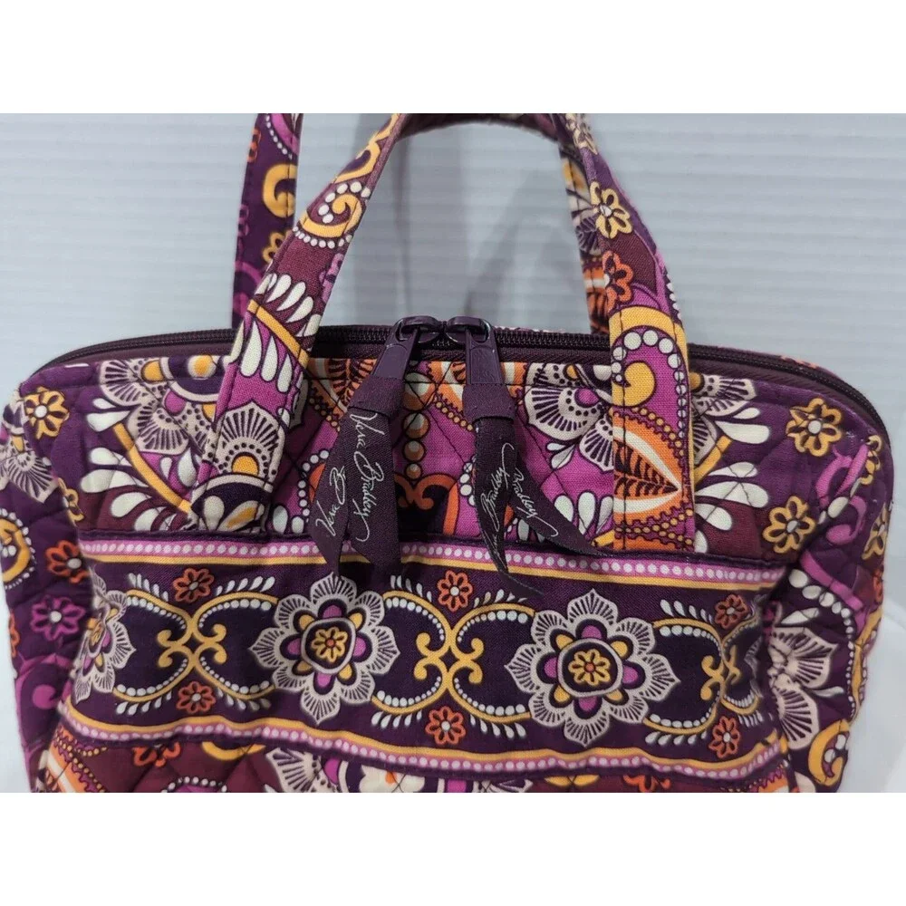 VERA BRADLEY Purple Paisley lined Floral Cosmetics Bag Lunch Bag and ID holder